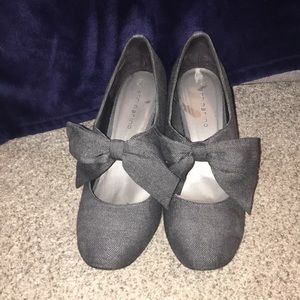 EUC Ann Marino Bow Heels